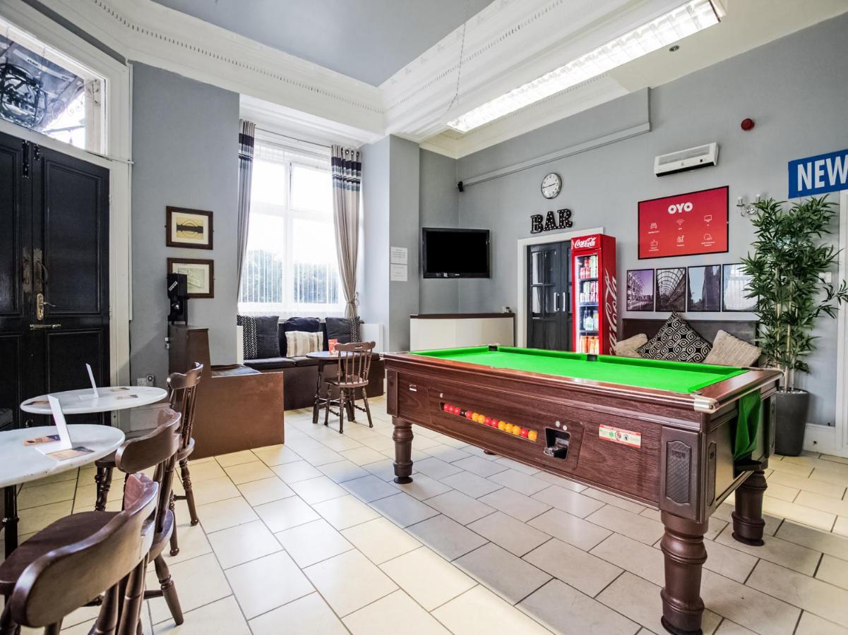 Newcastle West Hotel & Bar ภายนอก รูปภาพ